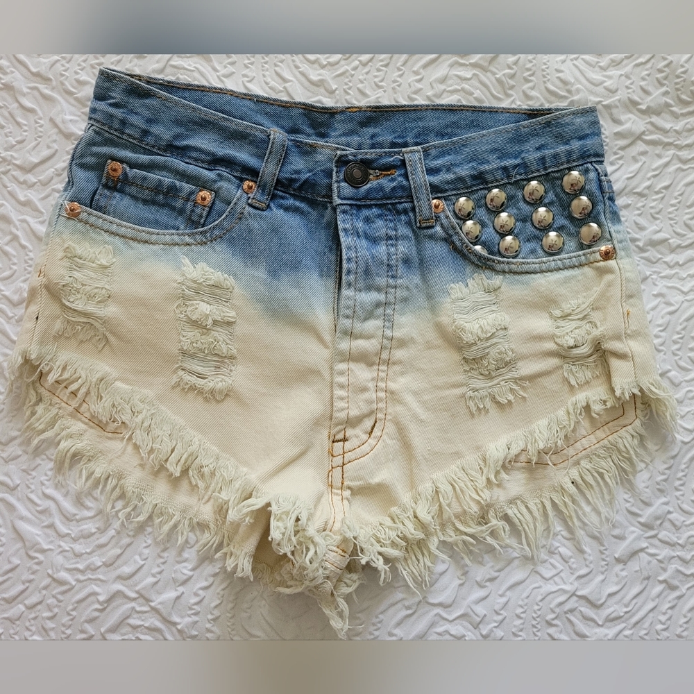 Signature8 Sz Small bleached denim Short shorts
